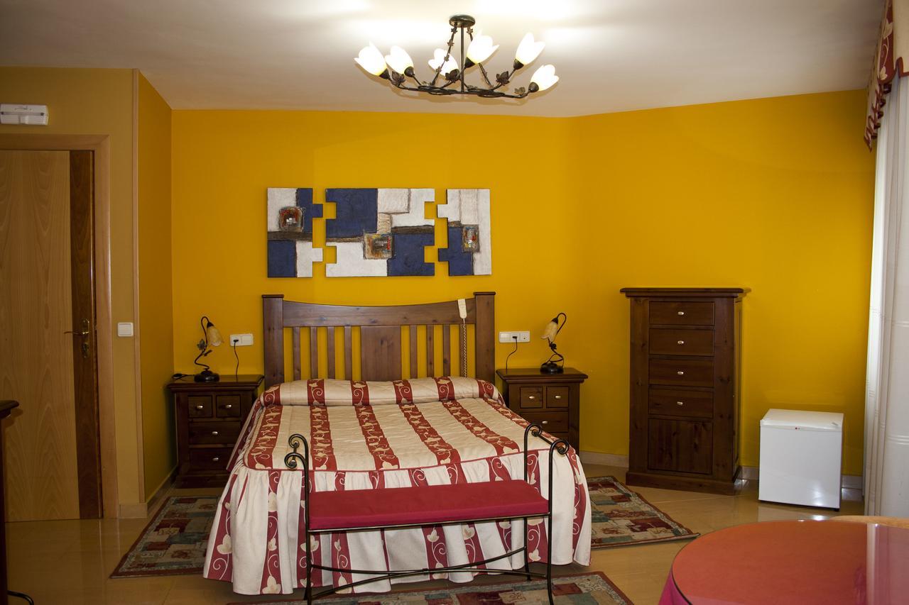 Hostal Arpa Ávila Екстериор снимка